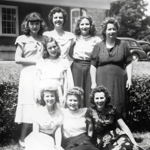 The Chaney girls.