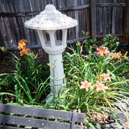 Corner Garden Bird Feeder